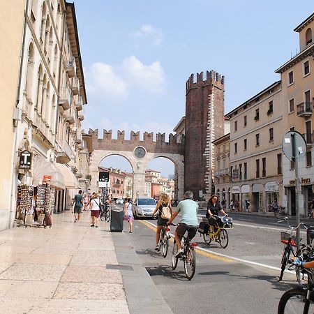 Dreaming Piazza Bra Rooms Verona Luaran gambar
