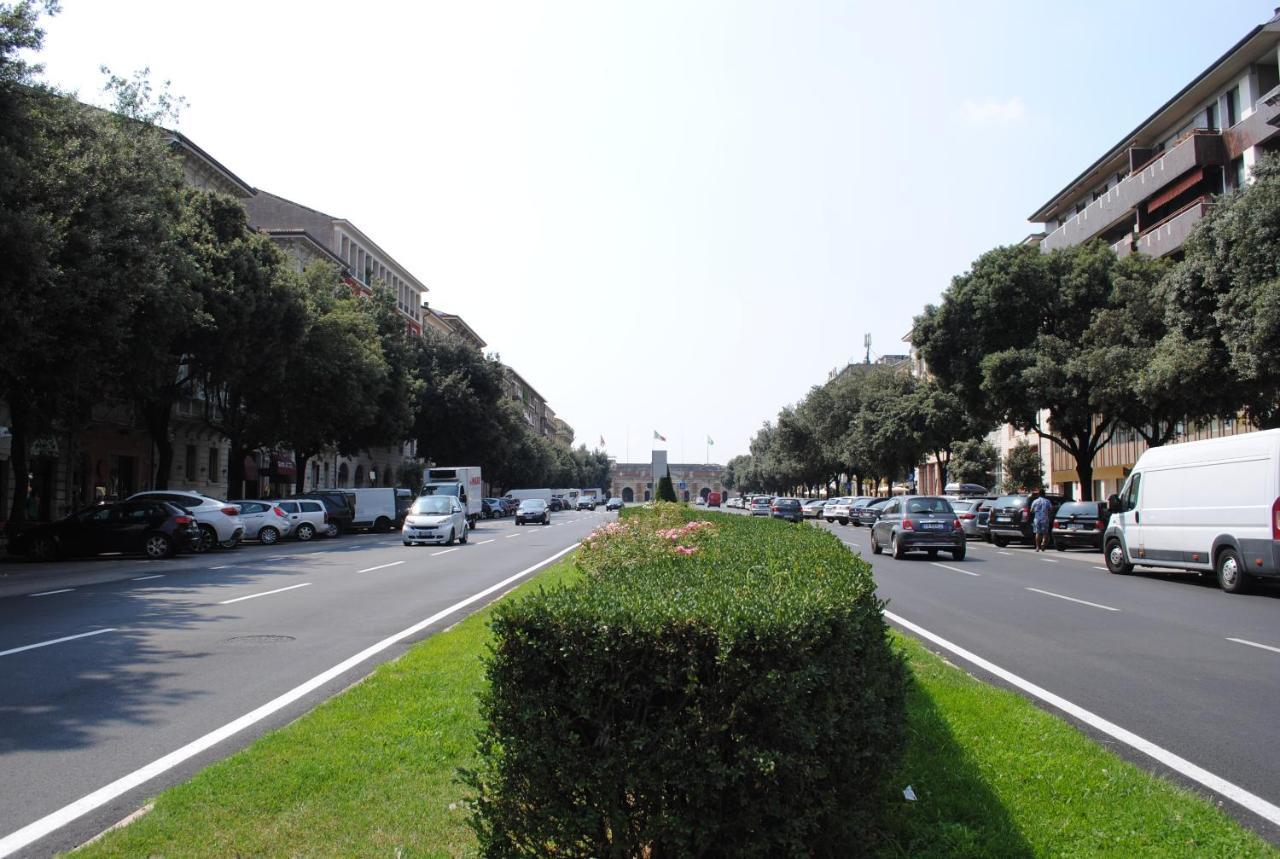 Dreaming Piazza Bra Rooms Verona Luaran gambar